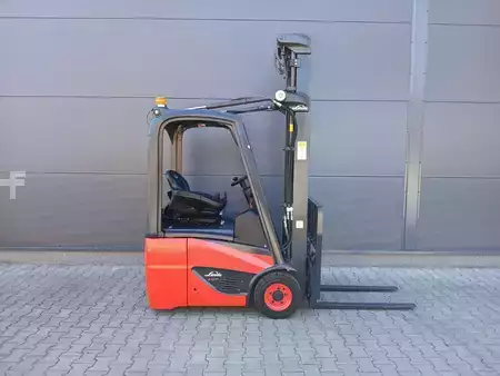 Carrelli elettrici 3 ruote 2019  Linde E12-02 (2)