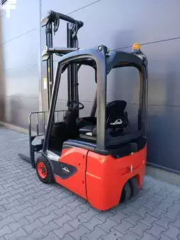 Carrelli elettrici 3 ruote 2019  Linde E12-02 (5)