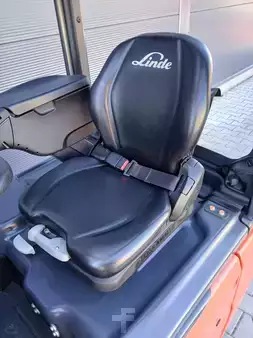 Carrelli elettrici 3 ruote 2021  Linde E12-02 (8)