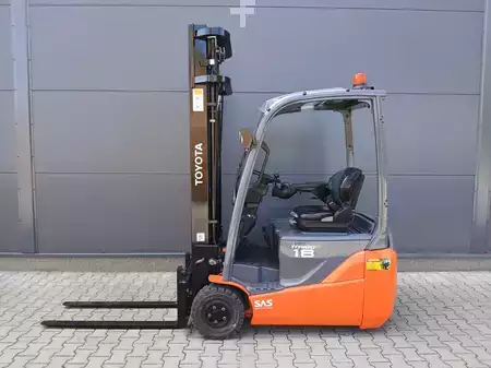 Elektryczne 3-kołowe 2017  Toyota 8FBEK18T (9)