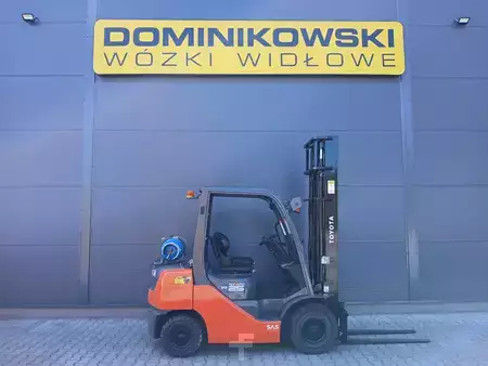 Wózki gazowe 2019  Toyota 02-8FGF25 (1)