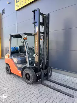 Wózki gazowe 2019  Toyota 02-8FGF25 (3)