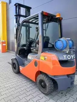 Wózki gazowe 2019  Toyota 02-8FGF25 (5)