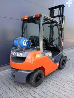 Wózki gazowe 2019  Toyota 02-8FGF25 (6)
