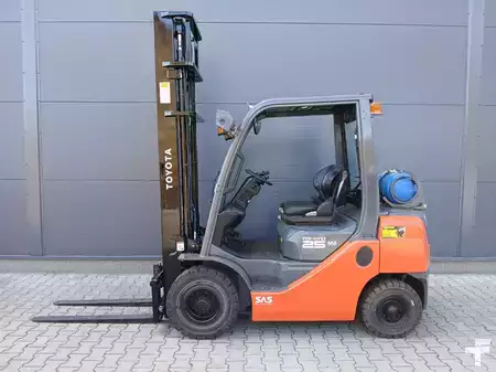Wózki gazowe 2019  Toyota 02-8FGF25 (9)