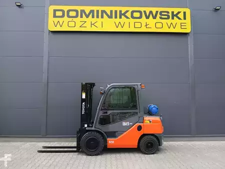 Wózki gazowe 2014  Toyota 02-8FGF30 (10)