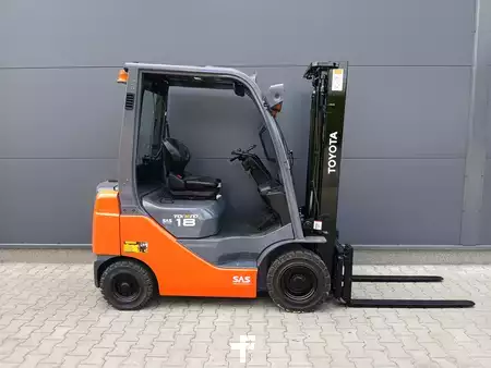 Dieselový VZV 2018  Toyota 02-8FDF18 (2)