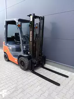 Dieselový VZV 2018  Toyota 02-8FDF18 (3)