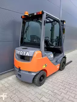 Dieselový VZV 2018  Toyota 02-8FDF18 (6)