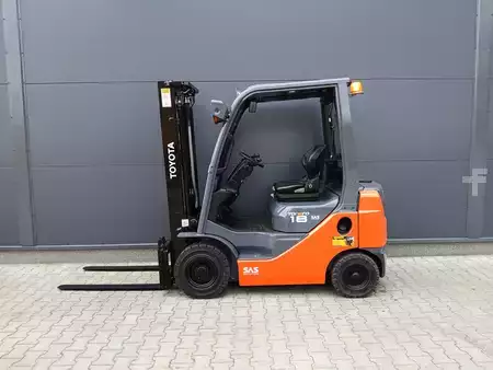 Dieselový VZV 2018  Toyota 02-8FDF18 (9)