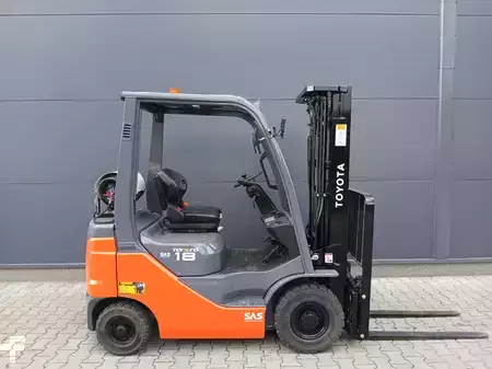 Gasoltruck 2021  Toyota 02-8FGF18 (2)