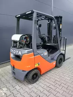 Gasoltruck 2021  Toyota 02-8FGF18 (6)