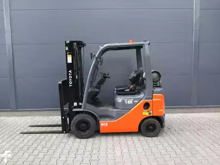 Gasoltruck 2021  Toyota 02-8FGF18 (9)