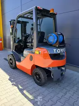 Chariots élévateurs GPL 2018  Toyota 02-8FGF20 (5)
