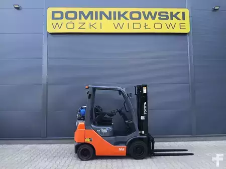LPG heftrucks 2012  Toyota 02-8FGF15 (1)