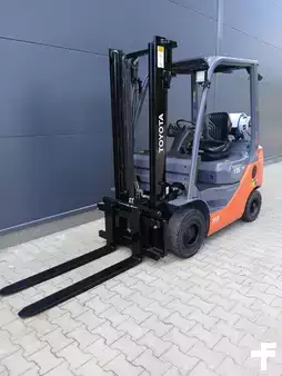 LPG heftrucks 2012  Toyota 02-8FGF15 (4)