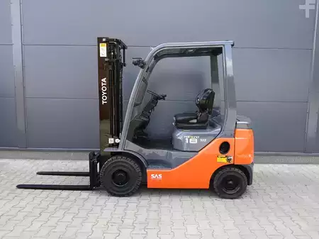 Dízel targoncák 2021  Toyota 42-8FDF18 (10)