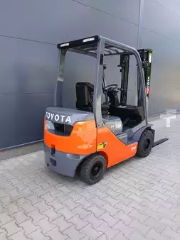 Dízel targoncák 2021  Toyota 42-8FDF18 (6)
