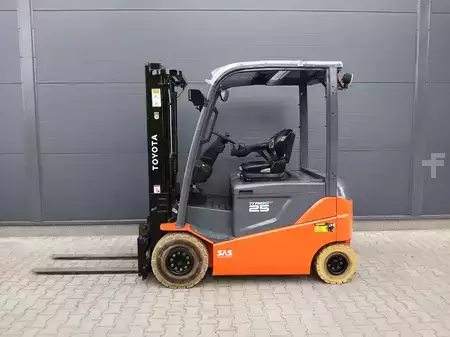 Sähkö - 4 pyör 2019  Toyota 8FBMKT25 (9)