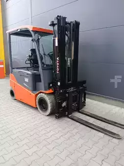 Elektro 4 Rad 2020  Toyota 8FBMT35 (3)