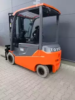 Elektro 4 Rad 2020  Toyota 8FBMT35 (4)