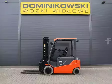 Elektro 4 Rad 2020  Toyota 8FBMT35 (9)