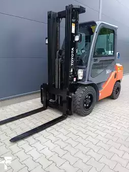 LPG heftrucks 2016  Toyota 02-8FGF30 (4)