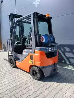 Wózki gazowe 2022  Toyota 02-8FGF18 (5)