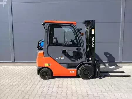 Chariots élévateurs GPL 2019  Toyota 02-8FGF18 (2)