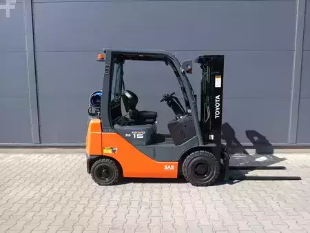 Nestekaasutrukki 2017  Toyota 02-8FGF15 (2)