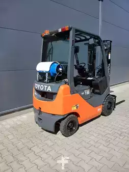 Nestekaasutrukki 2017  Toyota 02-8FGF15 (6)