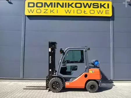 Nestekaasutrukki 2019  Toyota 02-8FGF30 (10)