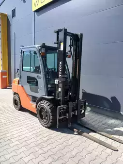 Nestekaasutrukki 2019  Toyota 02-8FGF30 (3)