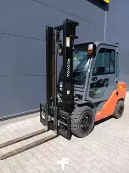 Nestekaasutrukki 2019  Toyota 02-8FGF30 (4)
