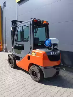 Nestekaasutrukki 2019  Toyota 02-8FGF30 (5)