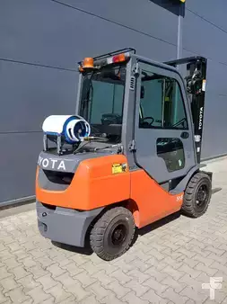 Nestekaasutrukki 2019  Toyota 02-8FGF30 (6)
