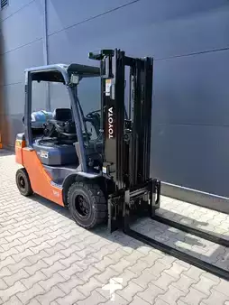 Gas truck 2021  Toyota 02-8FGF20 (3)