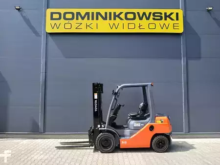 Empilhador diesel 2010  Toyota 02-8FDF25 (10)