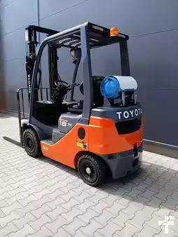 Wózki gazowe 2020  Toyota 02-8FGF18 (5)