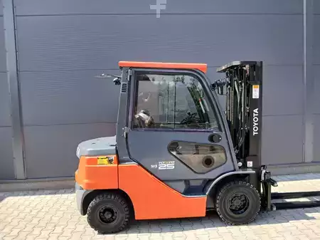 Dieselový VZV 2022  Toyota 52-8FDF25 (2)