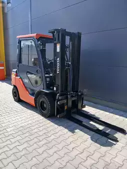 Dieselový VZV 2022  Toyota 52-8FDF25 (3)