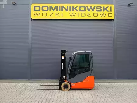 Elektryczne 3-kołowe 2020  Toyota 8FBEK16T (11)