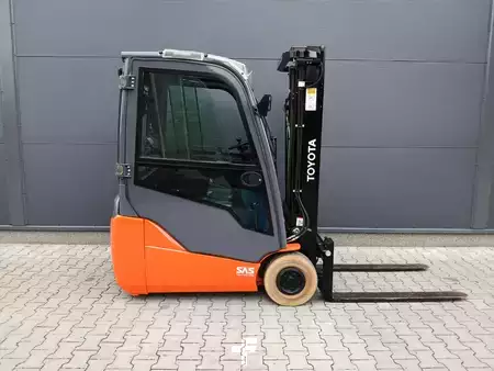 Elektryczne 3-kołowe 2020  Toyota 8FBEK16T (2)