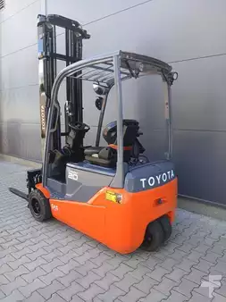 Elektryczne 3-kołowe 2023  Toyota 8FBE20T (5)