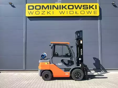 Wózki gazowe 2020  Toyota 02-8FGF30 (1)