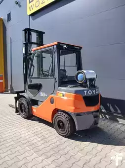 Wózki gazowe 2020  Toyota 02-8FGF30 (5)