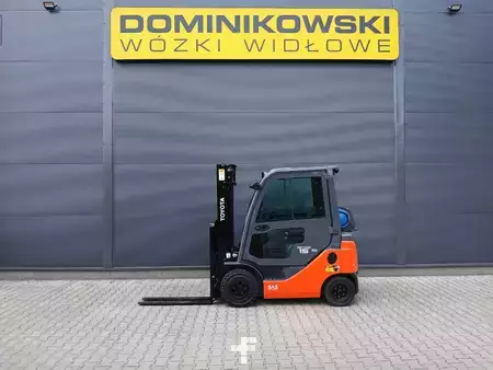 Empilhador a gás 2022  Toyota 02-8FGF15 (10)