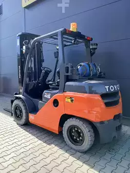 LPG Forklifts 2018  Toyota 8FG40N (5)
