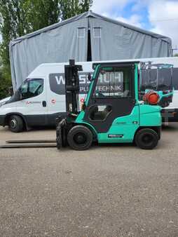 Gas truck 2016  Mitsubishi FG30NT (1)