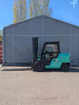 Dieselový VZV 2022  Mitsubishi FD50CN3 (1)